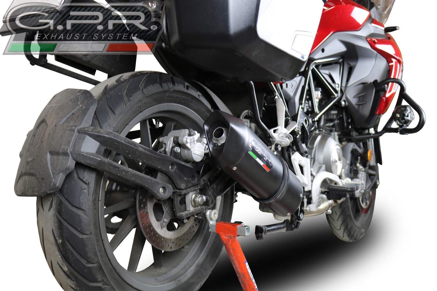 Escape compatible con Benelli Trk 502 2017-2020, Furore Evo4 Nero, Escape homologado, legal, con db killer extraíble, tubo de conexión y catalizador 