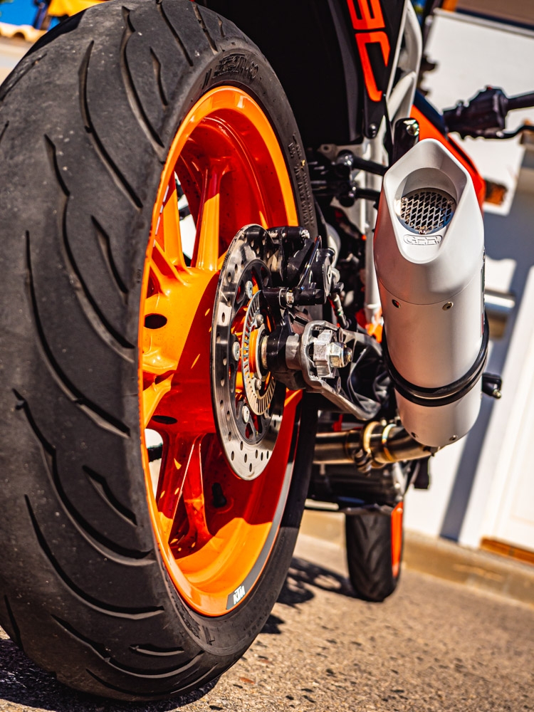 Escape compatible con Ktm Duke 390 2017-2020, Albus Evo4, Escape legal, homologado, silenciador con db killer desmontable y tubo de conexión específico 