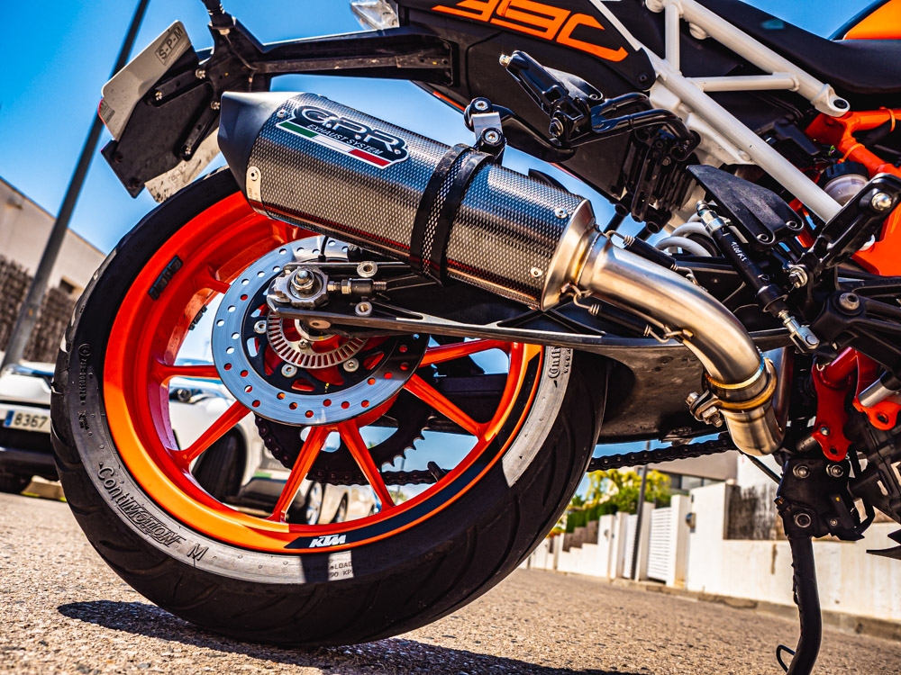 Escape compatible con Ktm Rc 390 2017-2020, GP Evo4 Poppy, Escape legal, homologado, silenciador con db killer desmontable y tubo de conexión específico 