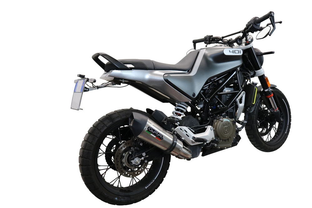 Escape compatible con Husqvarna Svartpilen 401 2021-2023, GP Evo4 Titanium, Escape legal, homologado, silenciador con db killer desmontable y tubo de conexión específico 