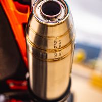 Escape compatible con Ktm SMT 890 2023-2024, Deeptone Inox, Escape legal, homologado, silenciador con db killer desmontable y tubo de conexión específico 