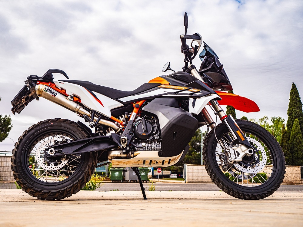 Escape compatible con Ktm SMT 890 2023-2024, Powercone Evo, Escape legal, homologado, silenciador con db killer desmontable y tubo de conexión específico 