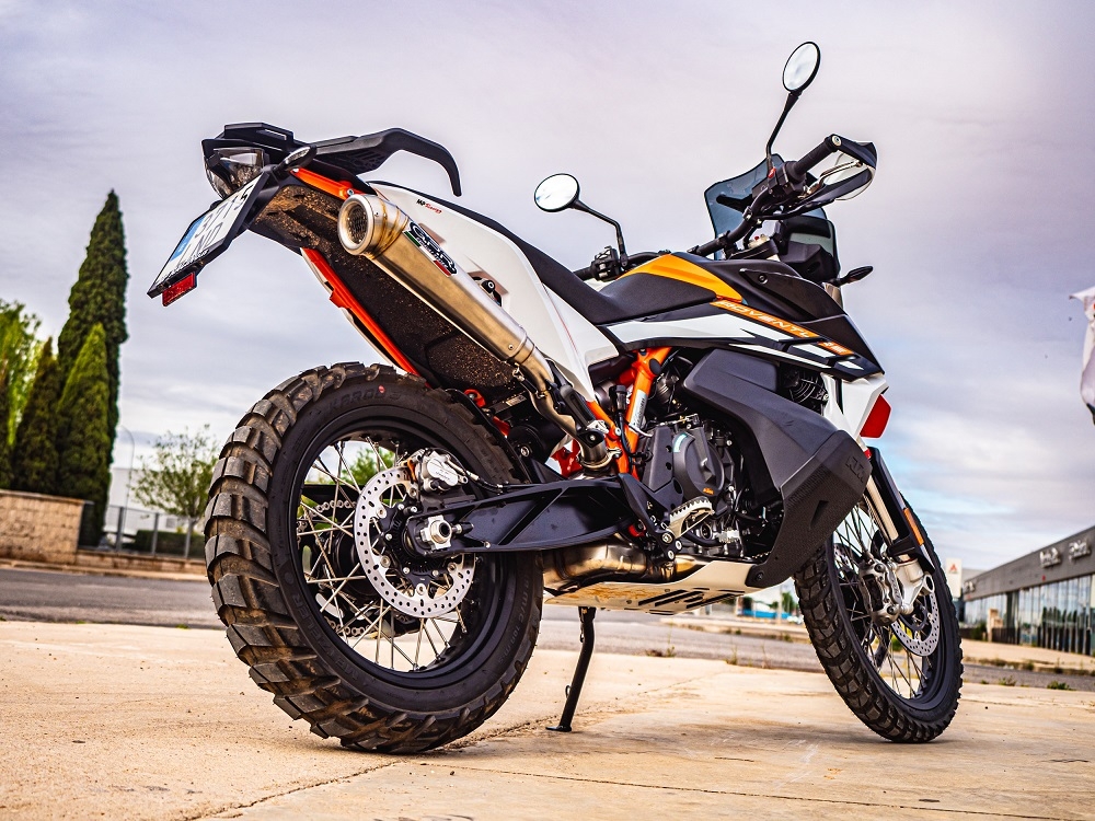 Escape compatible con Ktm SMT 890 2023-2024, Powercone Evo, Escape legal, homologado, silenciador con db killer desmontable y tubo de conexión específico 