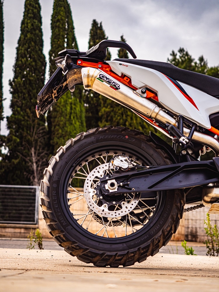 Escape compatible con Ktm SMT 890 2023-2024, Powercone Evo, Escape legal, homologado, silenciador con db killer desmontable y tubo de conexión específico 