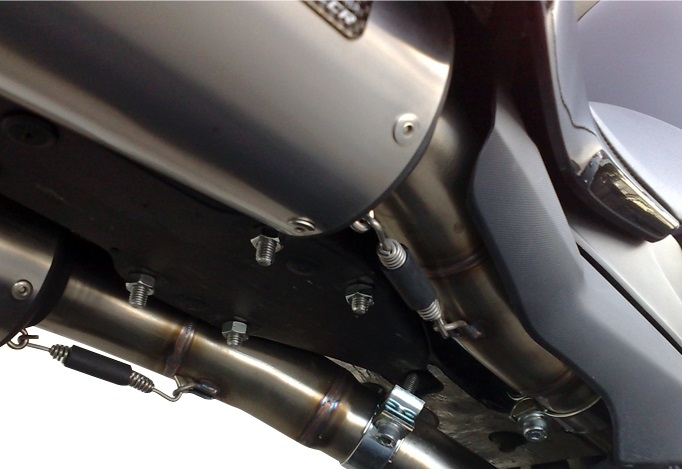 Escape compatible con Yamaha Yzf 1000 R1 2007-2008, Furore Nero, Par de terminales de escape homologados, con db killer extraíbles y tubos de conexión específicos 