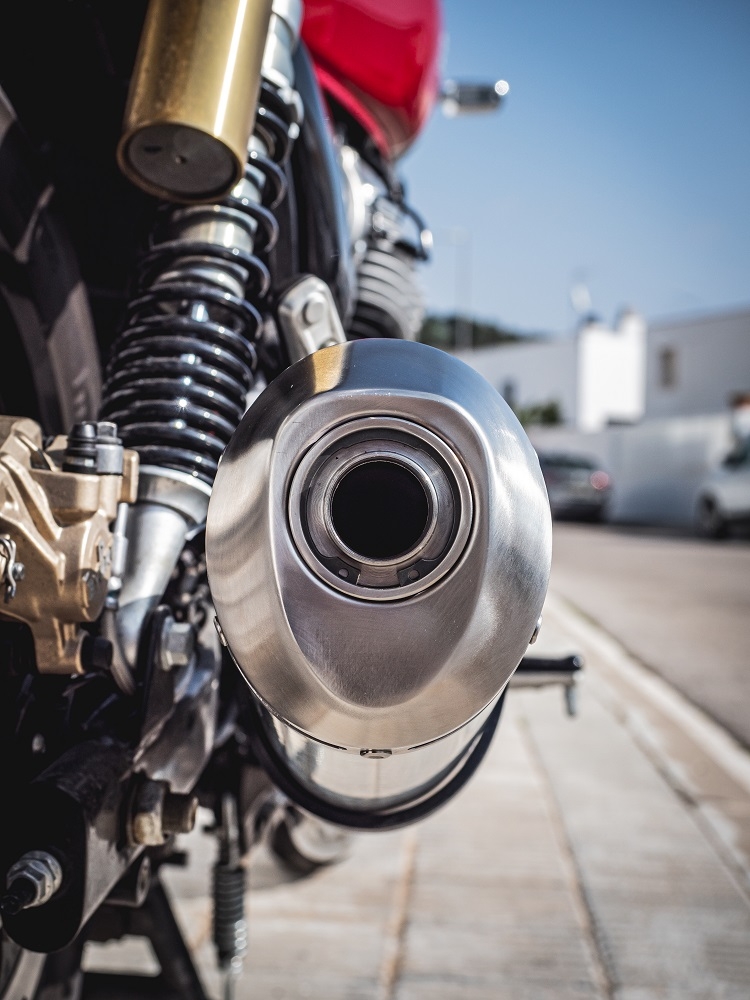 Escape compatible con Royal Enfield Interceptor 650 2019-2020, Satinox, Par de terminales de escape homologados, con db killer extraíble, catalizadores y tubo de conexión específico 