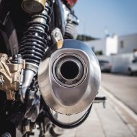 Escape compatible con Royal Enfield Interceptor 650 2019-2020, Satinox, Par de terminales de escape homologados, con db killer extraíble, catalizadores y tubo de conexión específico 