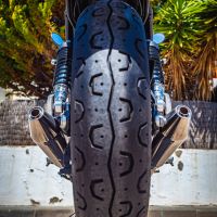 Escape compatible con Triumph Street Twin 900 2020-2021, Vintacone, Par de terminales de escape homologados, con db killer extraíbles y tubos de conexión específicos 