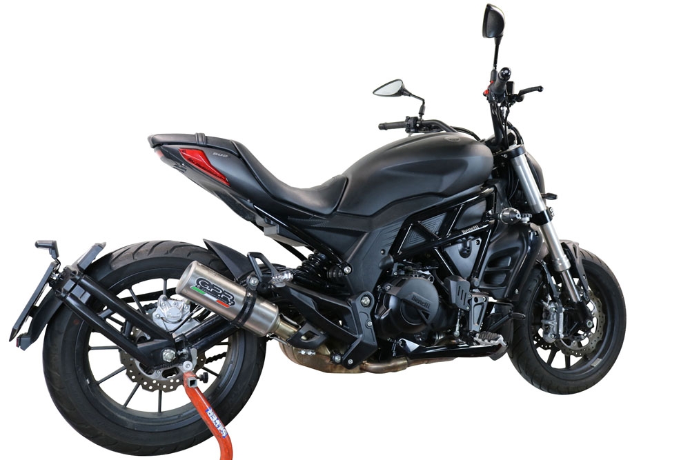 Escape compatible con Benelli 502 C 2021-2024, M3 Inox , Escape legal, homologado, silenciador con db killer desmontable y tubo de conexión específico 