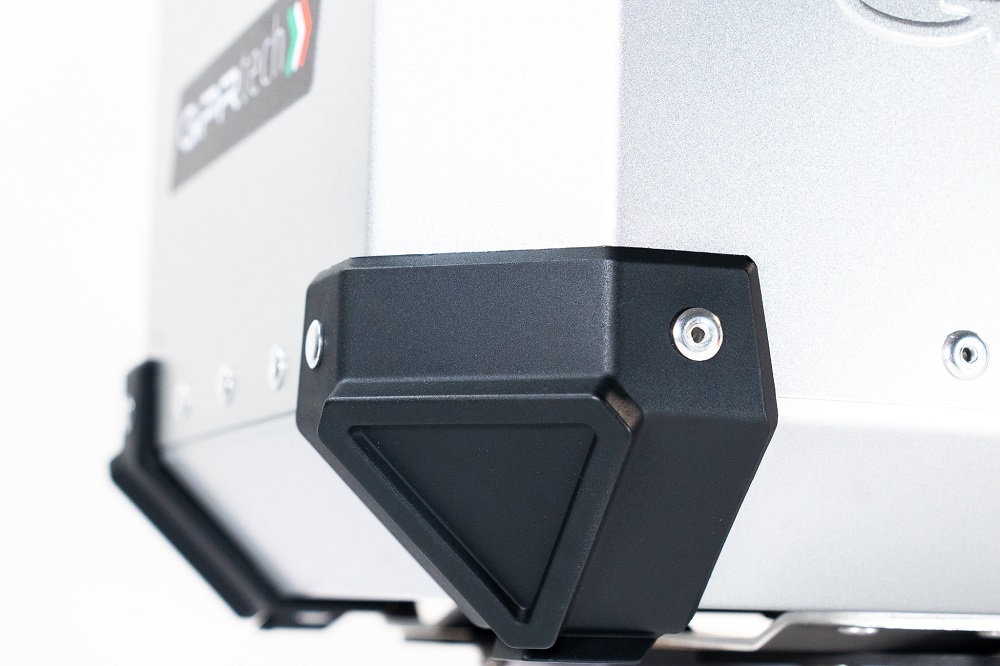 GPR TECH BAUL ALPI-TECH 26 LT. PLATA Baúl superior Top Case de aluminio color plata con placa universal incluida Capacidad Litros 26