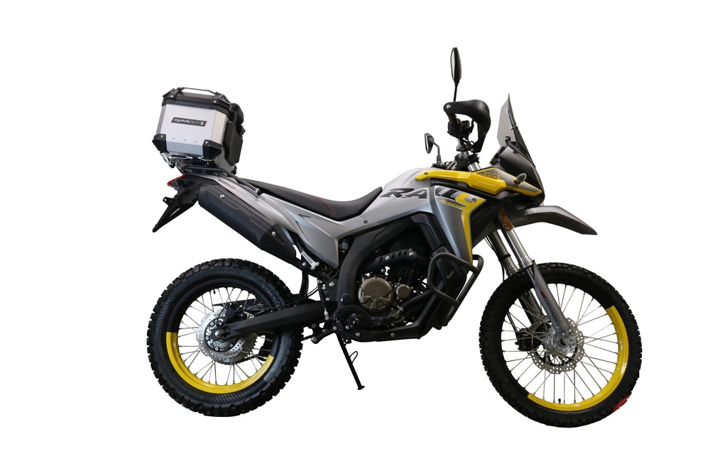 Baúl en aluminio color plata con placa específica incluida Baúl GPR TECH compatible con  Voge 300Rally 2022/2024 e5