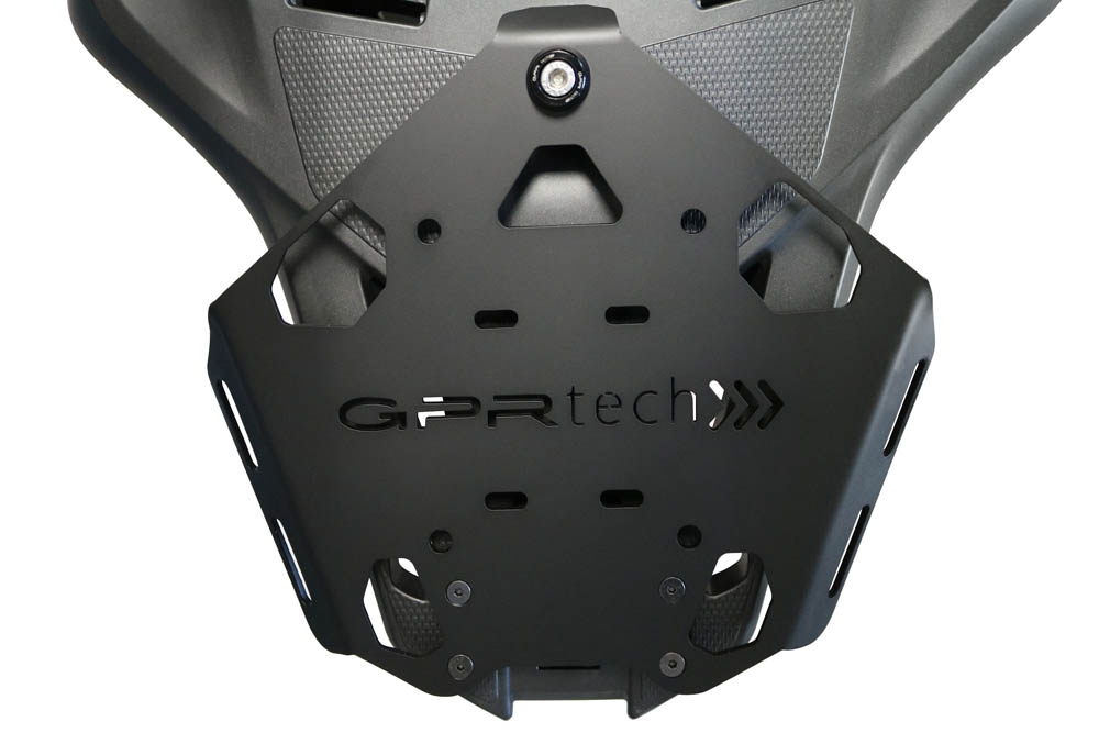 Baúl en aluminio color plata, incluye portaequipajes específico de aluminio y placa especifica de acero. Baúl GPR TECH compatible con  Honda SH 125I 2017/2024