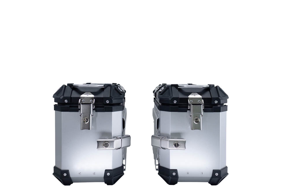 Par de maletas laterales en aluminio color plata con portaequipajes específico GPR TECH compatible con  Kawasaki Versys 650 2017/2020 e4