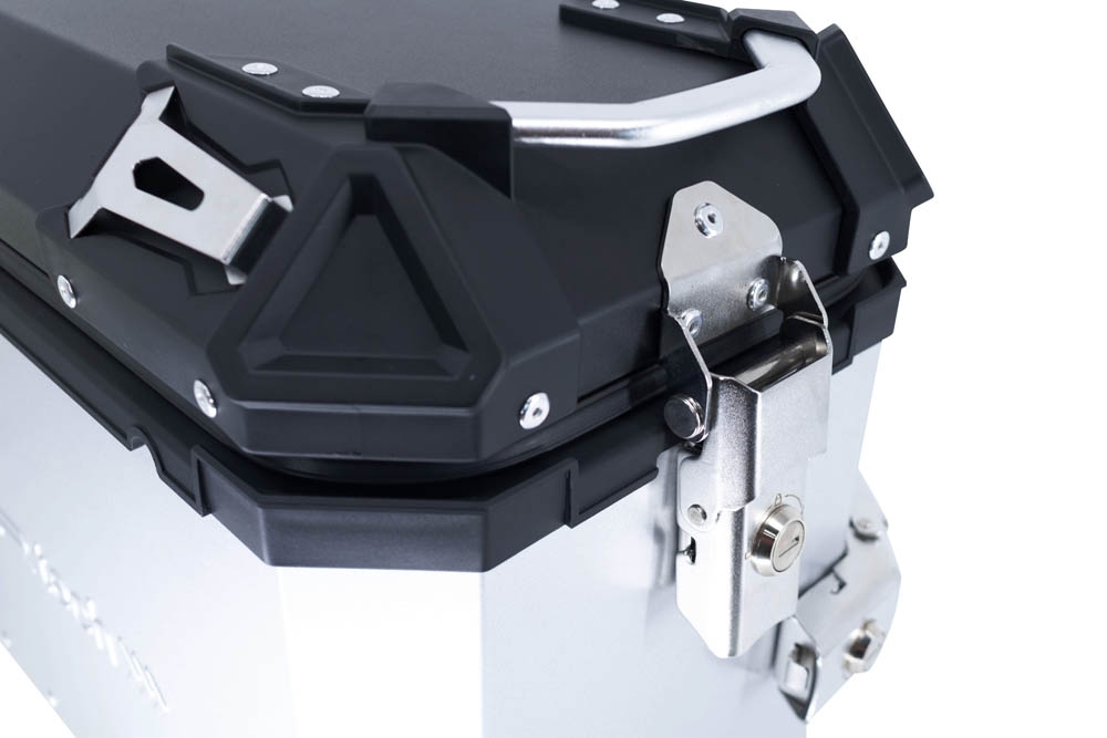 Par de maletas laterales en aluminio con lado derecho contorneado, color negro con portaequipajes específico GPR TECH compatible con  Bmw F 750 Gs 2021/2024 e5