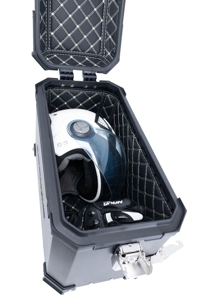 Par de maletas laterales en aluminio color plata con portaequipajes específico GPR TECH compatible con  Kawasaki Versys 650 2017/2020 e4