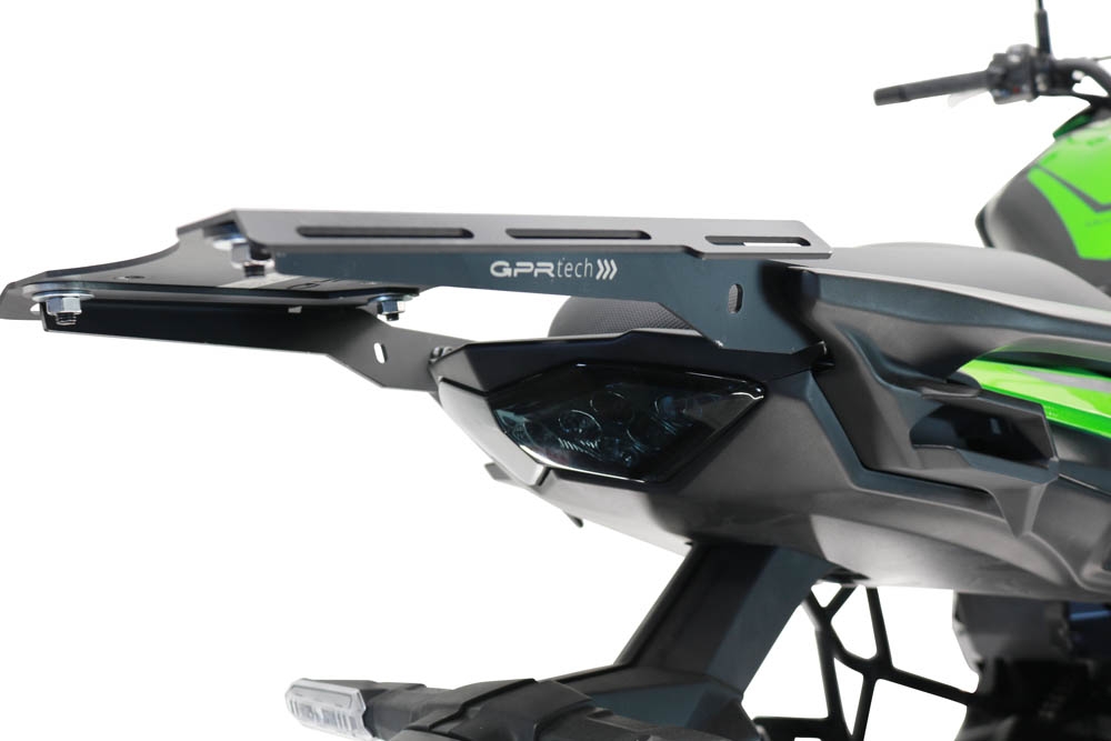 Baúl en aluminio color plata con placa específica incluida GPR TECH compatible con  Kawasaki Versys 650 2023/2024 e5 plus