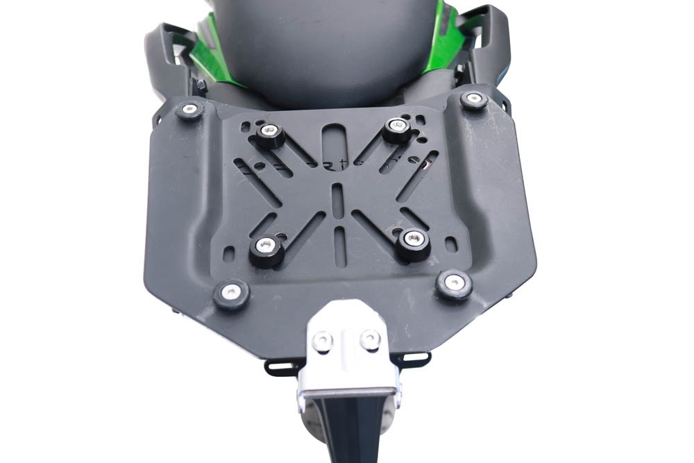 Baúl en aluminio color plata con placa específica incluida GPR TECH compatible con  Kawasaki Versys 650 2023/2024 e5 plus