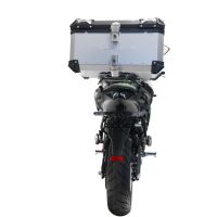 Baúl en aluminio color plata con placa específica incluida GPR TECH compatible con  Kawasaki Versys 650 2023/2024 e5 plus