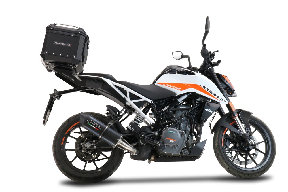 Baúl en aluminio color plata, incluye portaequipajes específico de aluminio y placa especifica de acero. Baúl GPR TECH compatible con  Ktm Duke 390 2021/2023 e5