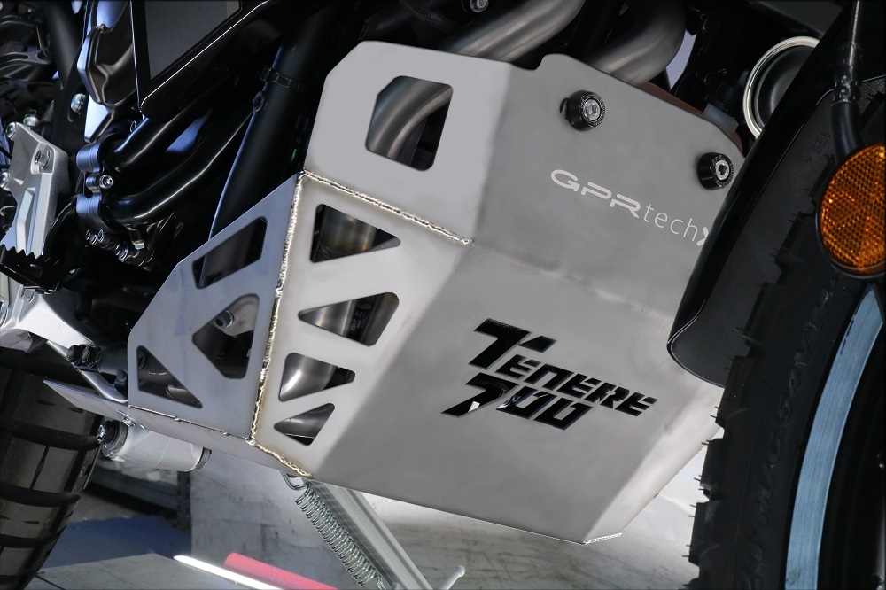 Escape compatible con Yamaha Tenere 700 2021-2024, Decatalizzatore + Paracoppa Titanio, Tubo supresor de catalizador más placa protectora de titanio del motor 