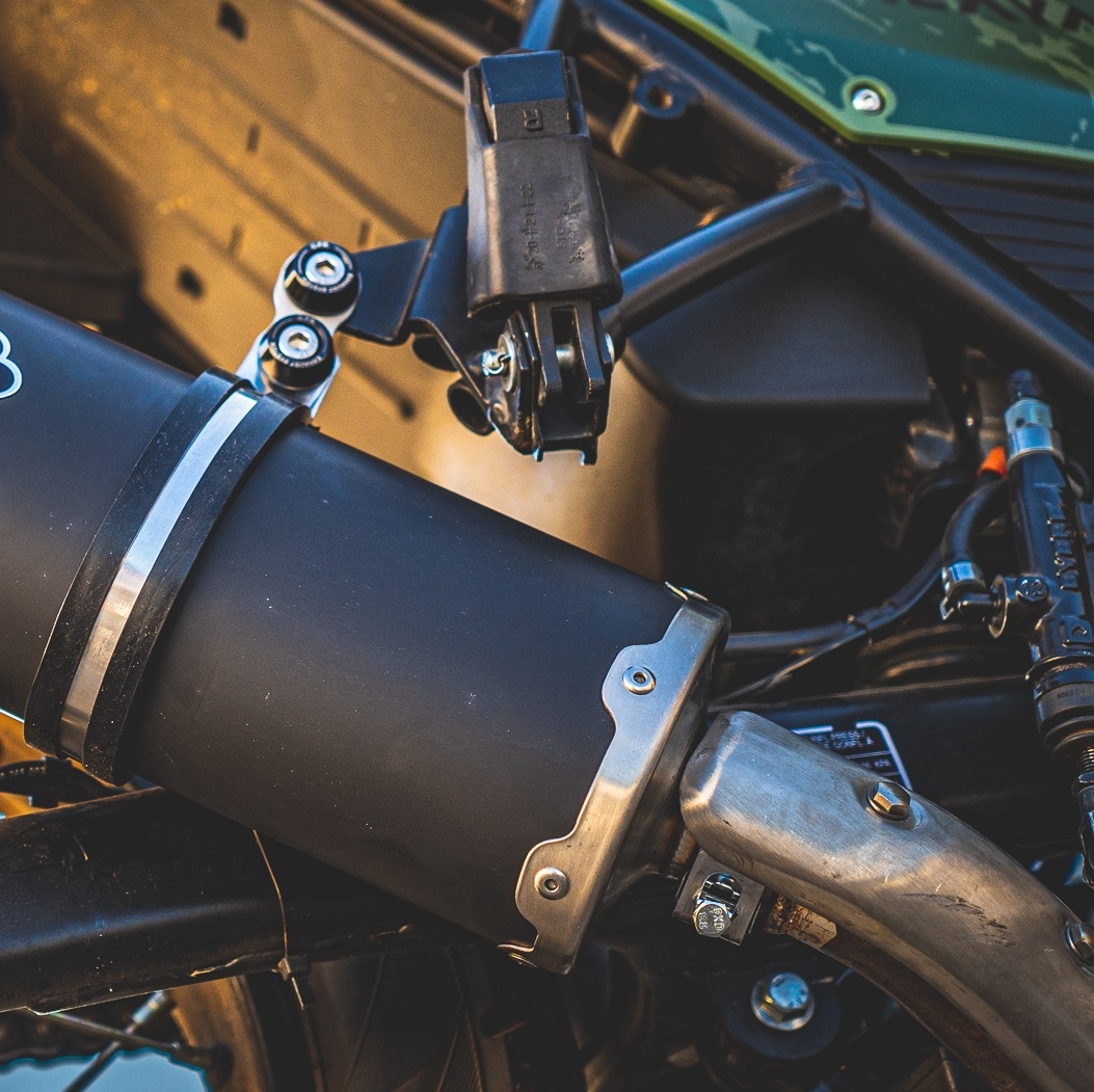 Escape compatible con Royal Enfield Himalayan 410 DIAM 42.5 2017-2020, Furore Evo4 Nero, Escape legal, homologado, silenciador con catalizador, db killer desmontable y tubo de conexión específico 