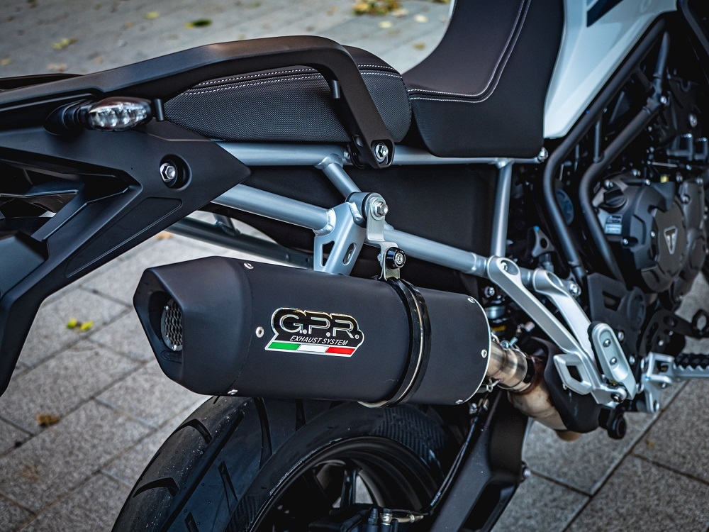 Escape compatible con Triumph Tiger 850 2020-2024, Furore Evo4 Nero, Escape legal, homologado, silenciador con db killer desmontable y tubo de conexión específico 