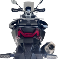 Baúl GPR TECH compatible con  Sym ADX TG 400 2024/2026 e5 Plus Baúl Alpi-Tech en aluminio, color negro con placa específica incluida Capacidad Litros 35
