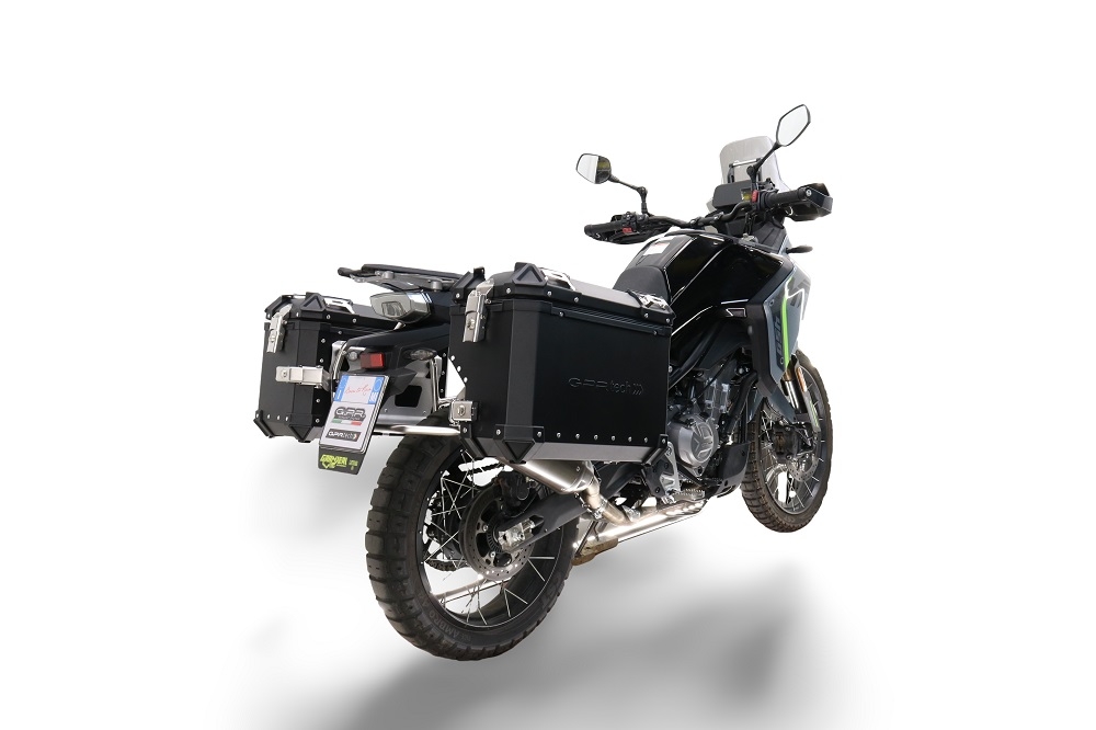 GPR TECH compatible con  Cf Moto 450MT 2023/2025 Euro5 Plus Par de maletas laterales en aluminio con lado derecho contorneado, color negro con portaequipajes específico Capacidad 38 LT. + 32 LT.