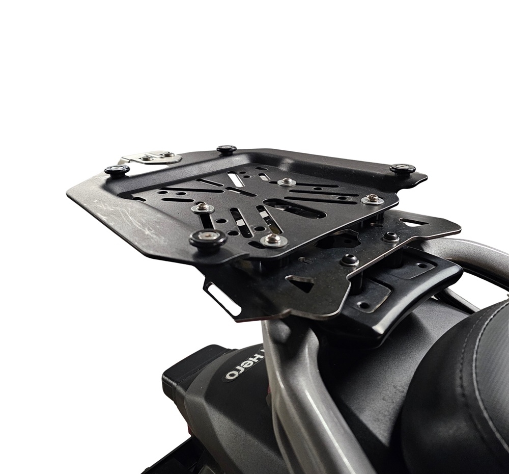 Baúl GPR TECH compatible con  Hero Xpulse 200 4V 2025/2026 E5 plus Baúl Alpi-Tech en aluminio color plata con placa específica incluida Capacidad Litros 26