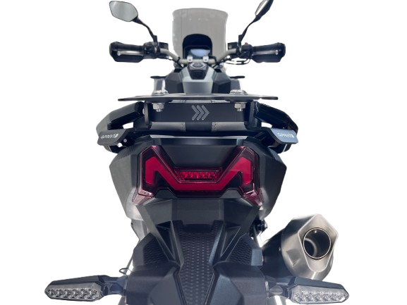 Baúl GPR TECH compatible con  Sym ADX TG 400 2024/2026 e5 Plus Baúl Alpi-Tech en aluminio color plata con placa específica incluida Capacidad Litros 35