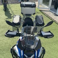 GPR TECH compatible con  Bmw R 1300 GS Adventure 2023/2025 Kit tríptico fabricado en color plata, con Top case 35 Lt + Side Cases 38 Lt + 38 Lt + portaequipaje general color negro Capacidad Top case 35 Litros + capacidad maletas laterales 38 Litros + 38 L