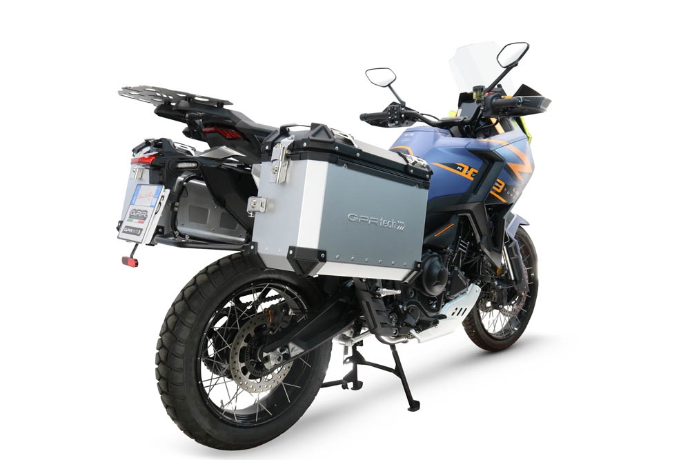 GPR TECH compatible con  Zontes 703 F 2025/2026 Par de maletas laterales en aluminio color plata con portaequipajes específico Capacidad 38 LT. + 38 LT.